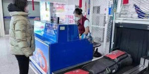 新疆多个机场推出特色服务 助力冰雪旅游