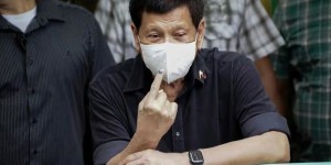 菲海警船擅闯仁爱礁、小马斯科访日密谋台海，逼中国做2手准备