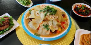 冬天，吃一口新疆羊排蒸饼，彻底沦陷啦！