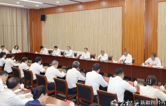 陈小江艾尔肯·吐尼亚孜教师节前调研教育工作并召开座谈会