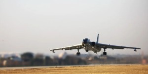 东部战区位台岛周边海空域组织诸军兵种联合战备警巡和联合火力打击演练