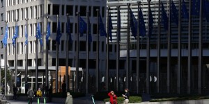 这个国家正式加入！欧元区迎来第20个成员国，专家警告：欧元区经济今年将萎缩