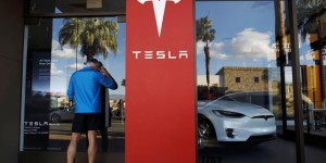 市值一夜蒸发3100亿、年内已累跌超70%！是什么让特斯拉成为2022年空头最赚钱的股票？