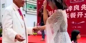 曾经红遍大江南北，如今有人只能直播带货，有人商演卖艺赚钱