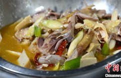 【寻味中华】新疆椒麻鸡：“麻辣生风”的夜市“压轴菜”