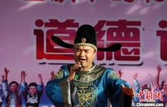 新疆“秦腔达人”：十年吼出乡村戏院“名角儿”