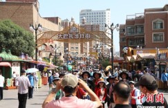 新疆民众欢度古尔邦节