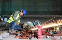 乌鲁木齐一号台地工业园区配套服务中心项目一期预计明年6月交工