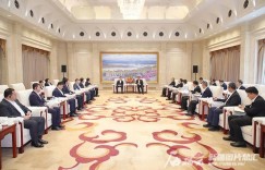 马兴瑞艾尔肯·吐尼亚孜会见乌兹别克斯坦撒马尔罕州州长图尔济莫夫