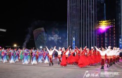 首届中国新疆民间艺术季启动 马兴瑞出席启动仪式并宣布启动