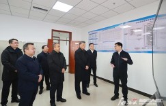 马兴瑞艾尔肯·吐尼亚孜在自治区发展改革委财政厅统计局调研