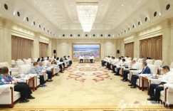 马兴瑞会见“世界汉学家看中国·新疆行”参访团一行