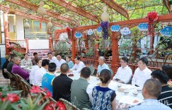 陈小江在伊犁州和兵团可克达拉市调研