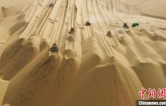 沙漠公路让大漠成通途 新疆民众不再“隔沙相望”