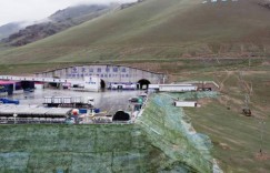 又创世界之最，开车穿天山20分钟！建世界最长高速公路隧道有多难？