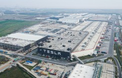 今年市值蒸发超5万亿元，特斯拉上海工厂停产一周？官方最新回应