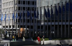 这个国家正式加入！欧元区迎来第20个成员国，专家警告：欧元区经济今年将萎缩