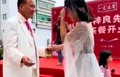 曾经红遍大江南北，如今有人只能直播带货，有人商演卖艺赚钱