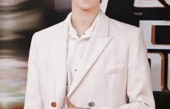 刘宇、罗一舟近期红毯饭拍图，来欣赏下帅哥