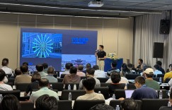 达斯琪全息展示裸眼 3D 光场方案｜旋转光场与交互式全息引爆 DIC XR 展区